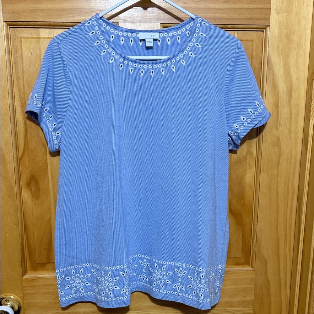 J. Jill Periwinkle Blue Embroidered Eyelet-Trim Short Sleeve Tee, Size Large.